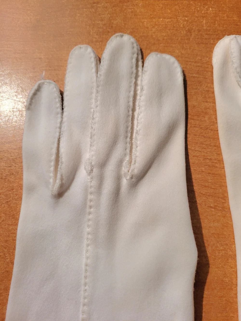 Vintage Classic White Ladies Dress Gloves with Embroidered Cuff